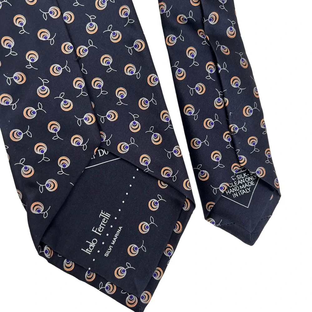 Italo Ferretti Silvi Marina‎ Hand Made 100% Silk Tie. Abstract Floral Pattern.